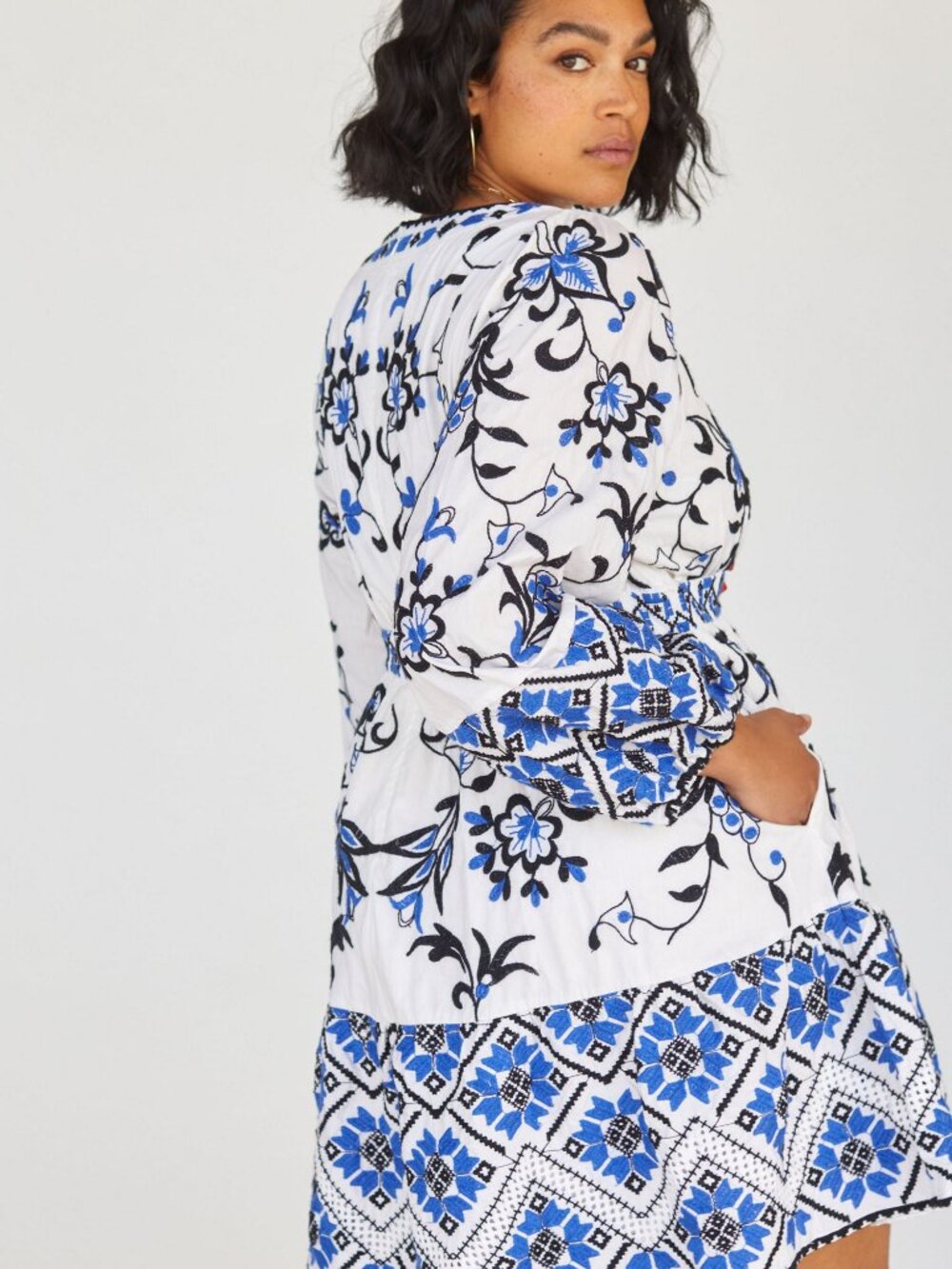 Sweetheart Embroidered Mini Dress - Picture 2 of 6